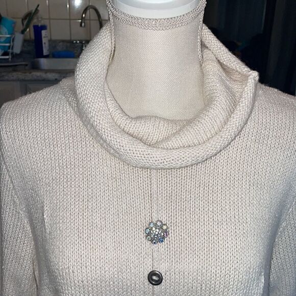 Pure handknit cowl neck sweater - Picture 8 of 9